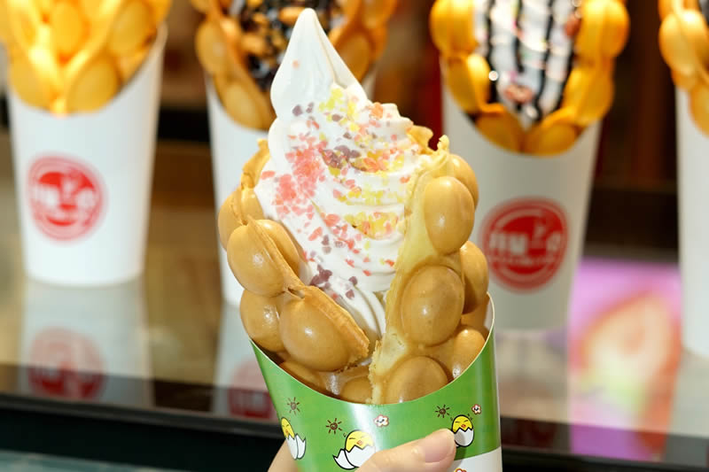 Caramelos explosivos con cobertura de colores